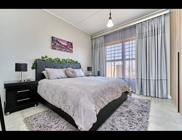 3 BEDROOM APARTMENT FOR SALE IN WATERFALL